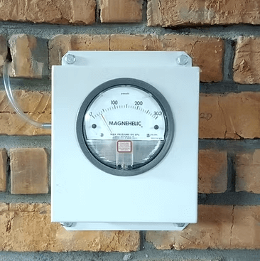 Overpressure Gauges & Measuring Devises